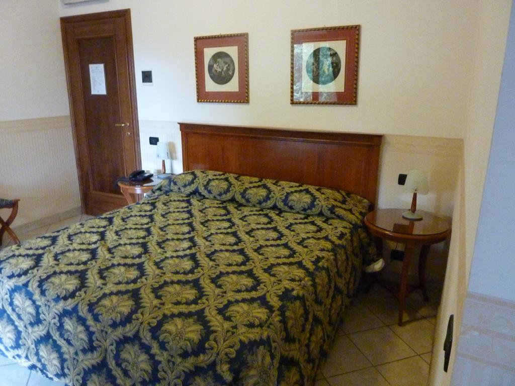 Hotel Belvedere Torino Szoba fotó