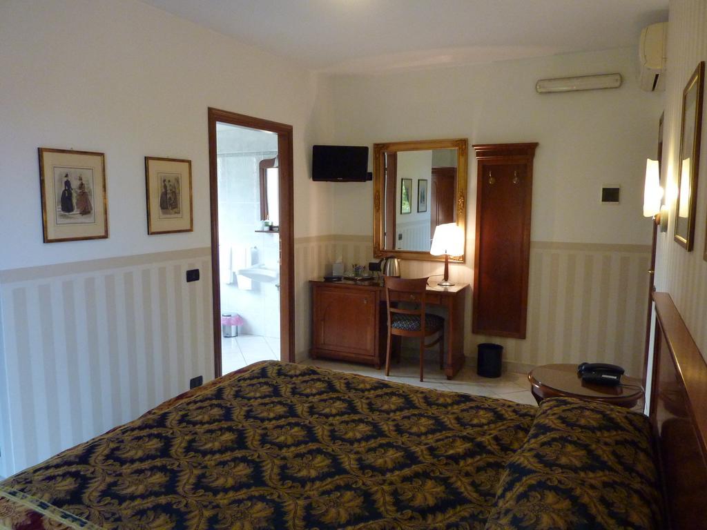 Hotel Belvedere Torino Szoba fotó